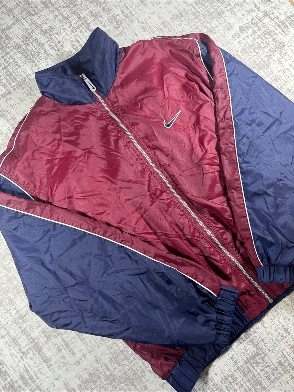 Vintage 90 Nike Maroon and Navy Full-Zip Windbreaker Jacket Unisex Sz S 25X22PTP